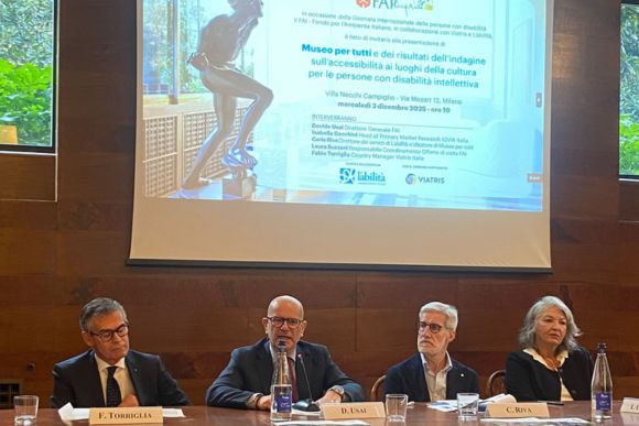 In questa foto si vedono i relatori che hanno presentato la ricerca sull'accessibilità culturale per le persone con disabilità intellettiva