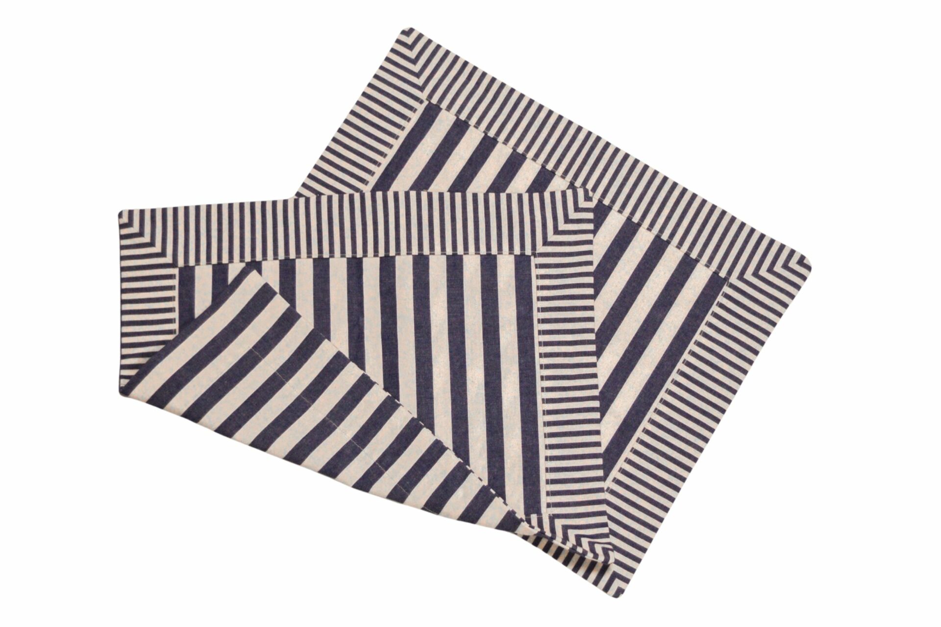 In questa foto si vede un particolare delle tovagliette della collezione L'ilà